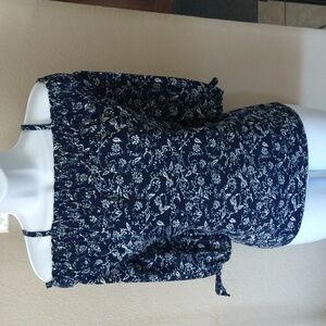 NWOT Over the Shoulder Adjustable Strap Blouse